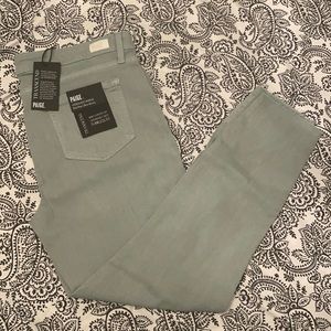 Paige jeans, size 34 in Transcend material that is soft and doesn’t stretch out